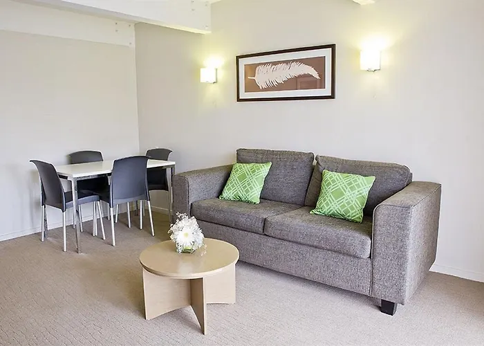 Lake Rotorua Hotel 3*