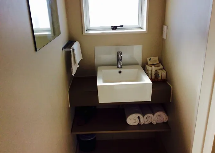 Lake Rotorua Hotel 3*